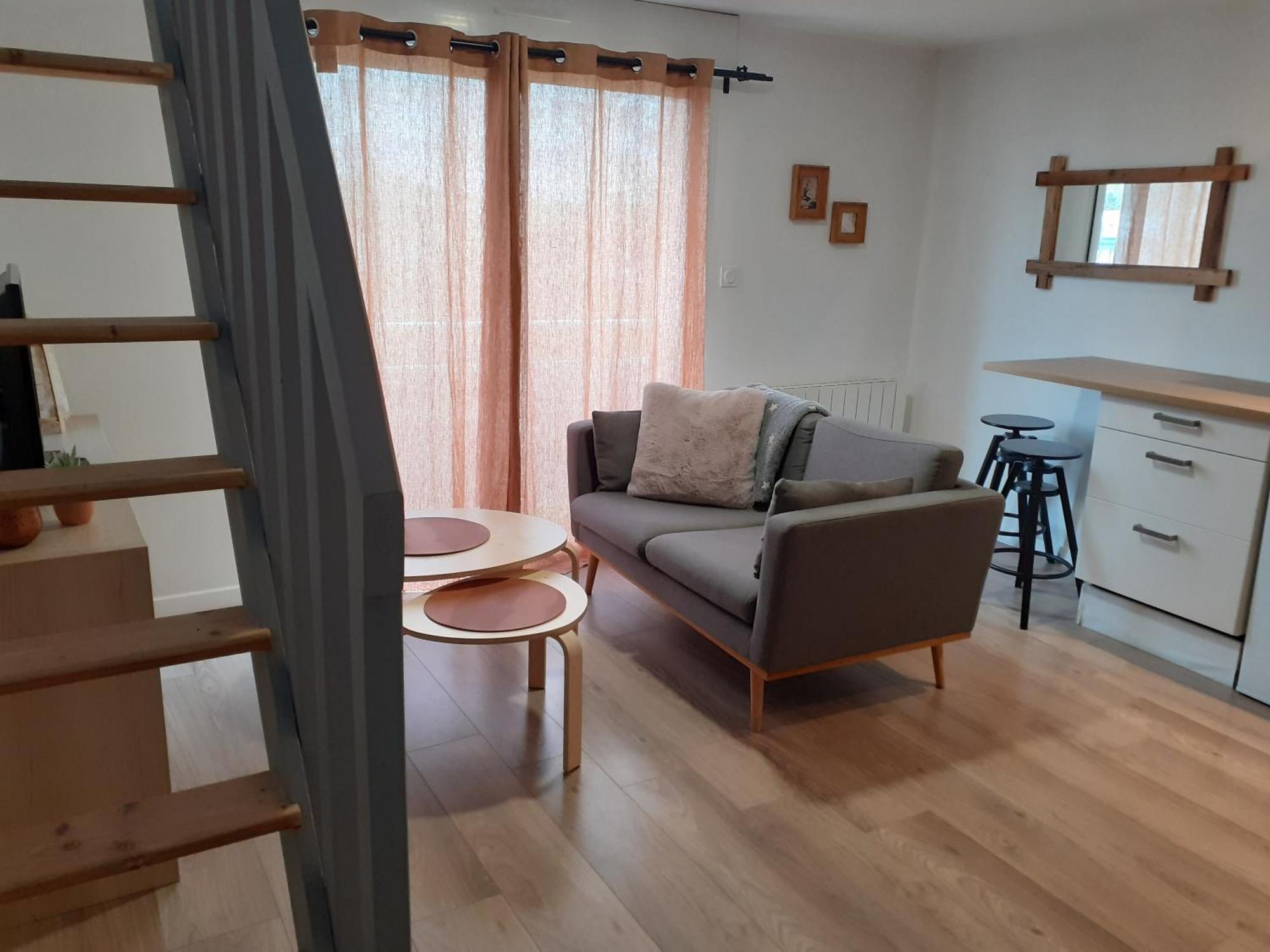 Ellie Apartment ลาเนสแตร์ ภายนอก รูปภาพ